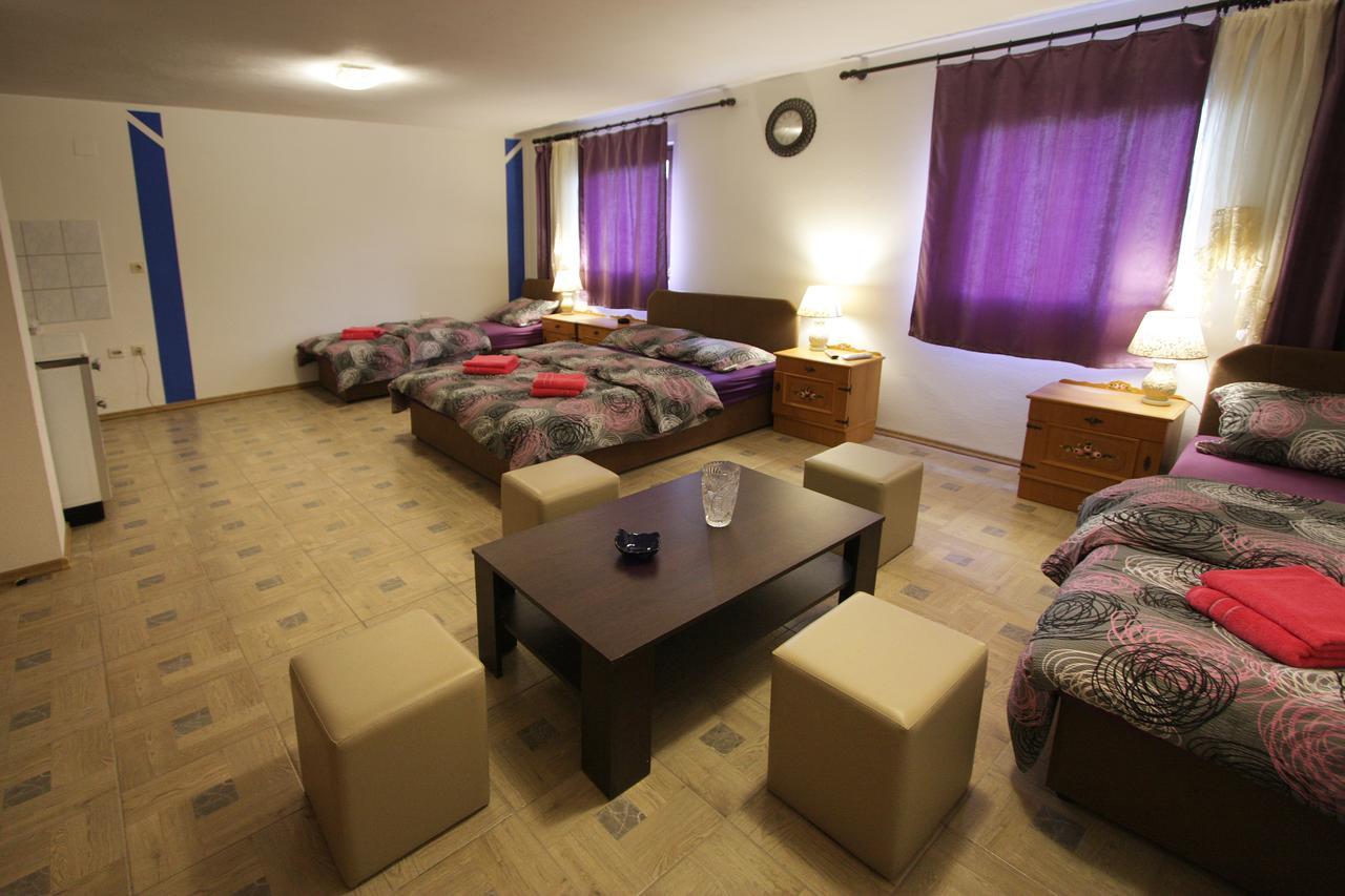 Hostel Topic Banja Luka Eksteriør billede
